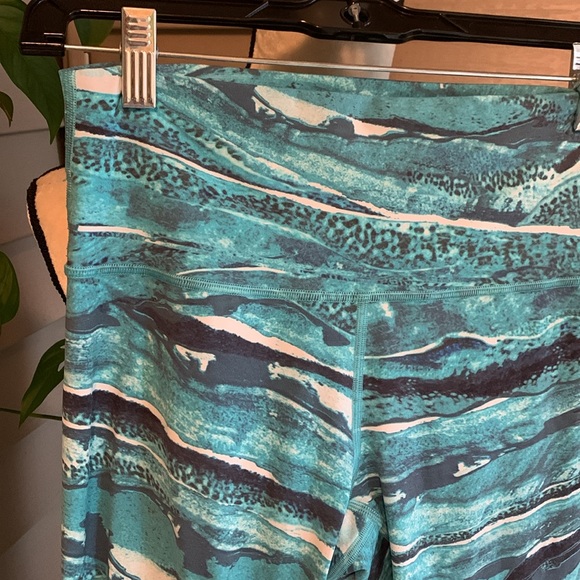 Lululemon Wunder Under high rise tight - Picture 6 of 7